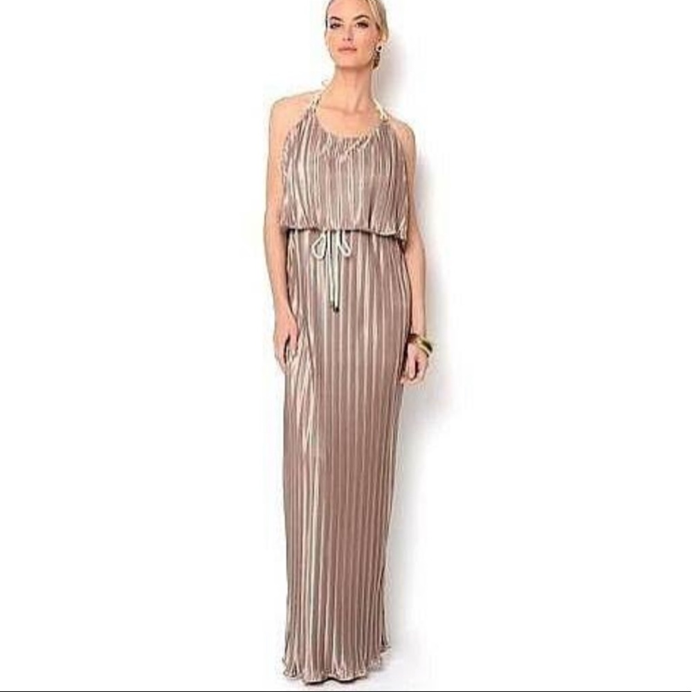 3/$20 Single Gold Pleated Maxi Dress Size Small